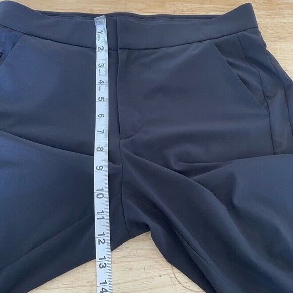 Athleta Tribeca 7" Bermuda Shorts Zip Pockets Black Stretchy Casual Commuting 4 - Picture 7 of 10